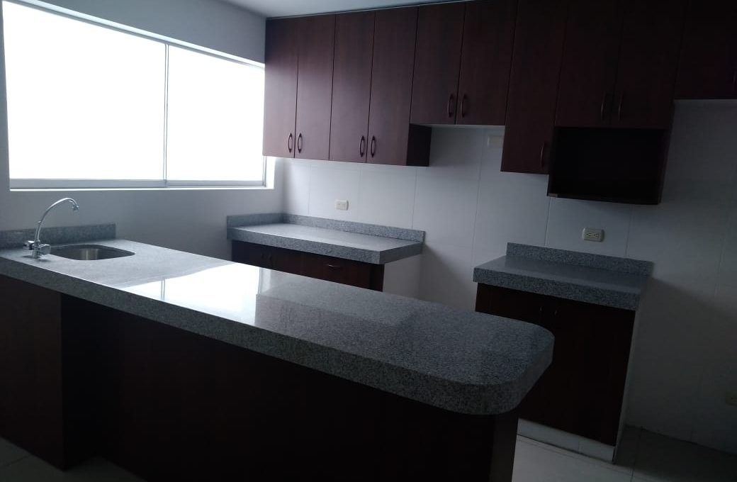 9924db20-35ce-4540-bd55-67308e26b21d