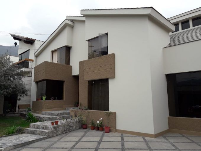 VENDO CASA EN LA MOLINA